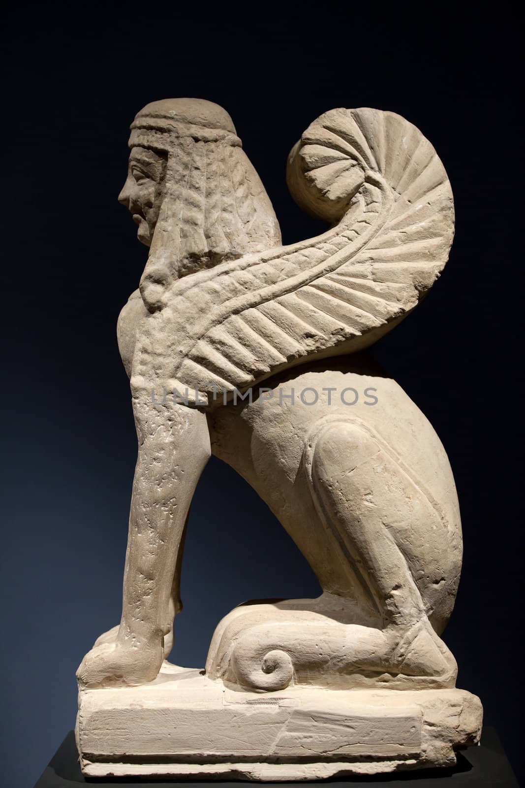 Etruscan gravestones . "Pietra fetida" - funerary sphinx, middle 6 century B.C.