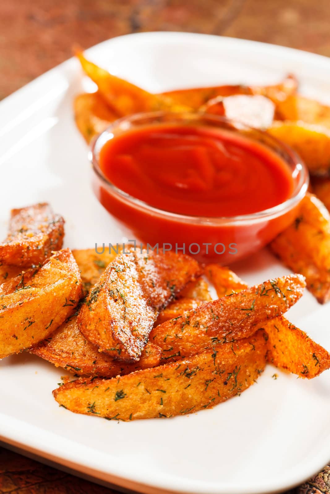 roasted potatoes with sauce