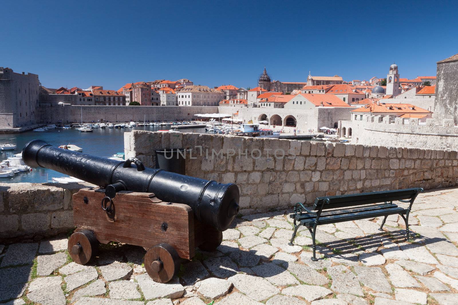 Dubrovnik Croatia by jasonvosper