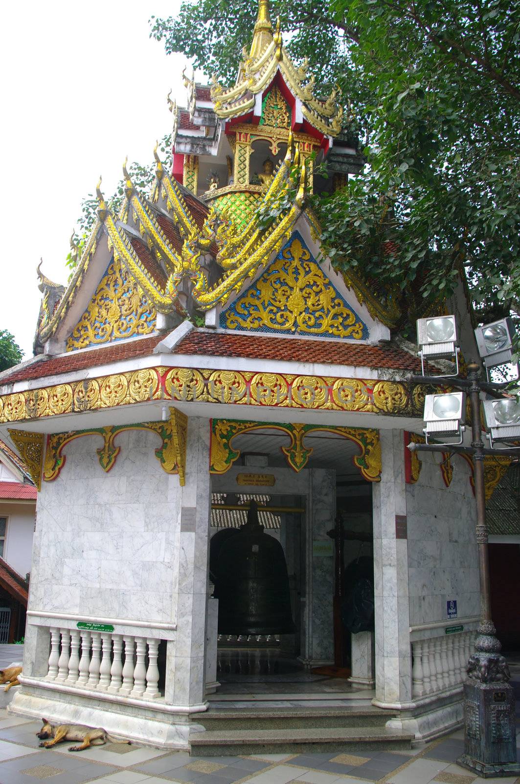 Belfry of the gong and the bell of Wat Doi Suthep Phrathat by Duroc