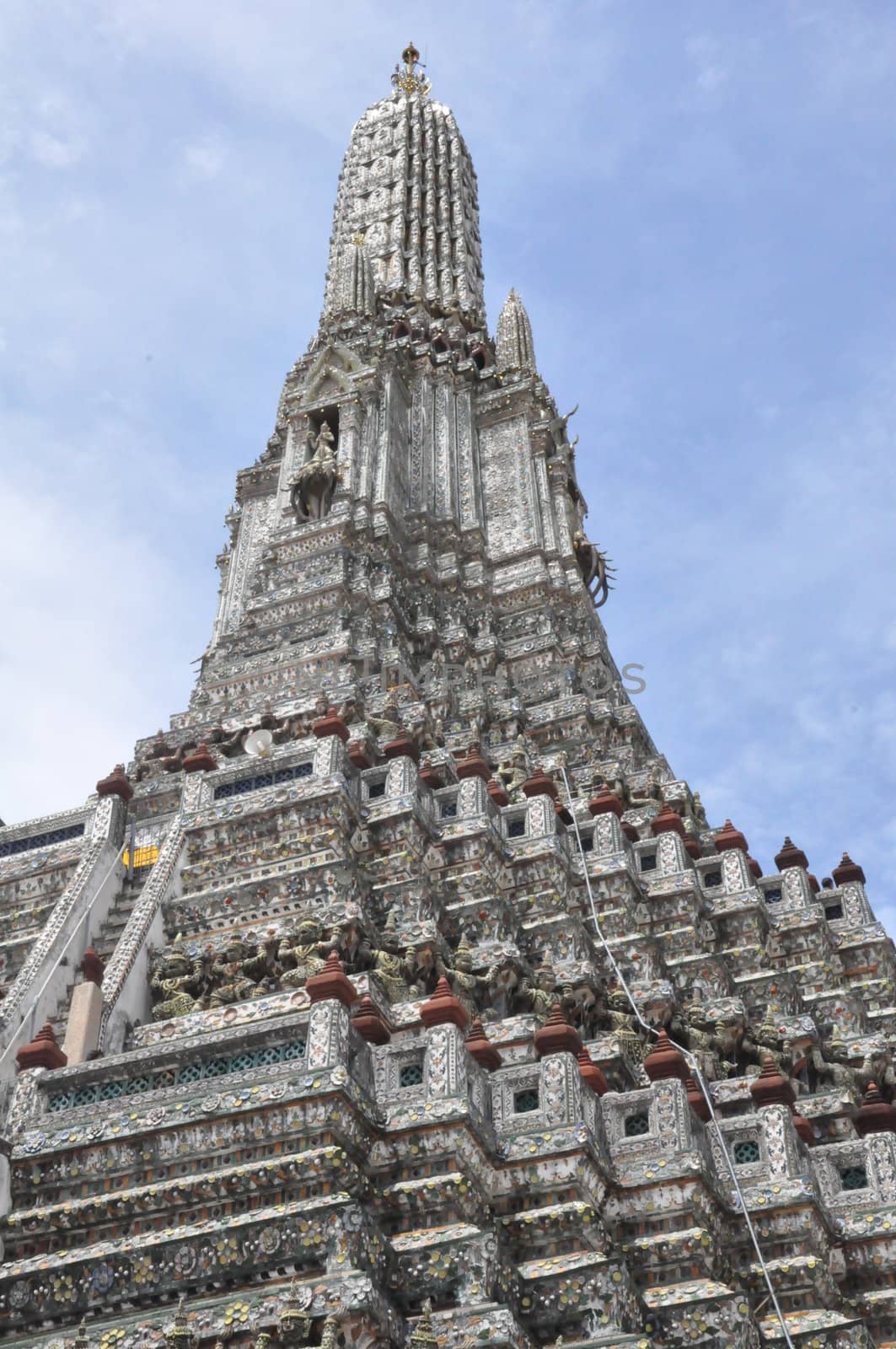 Wat Arun in Bangkok, Thailand by sainaniritu