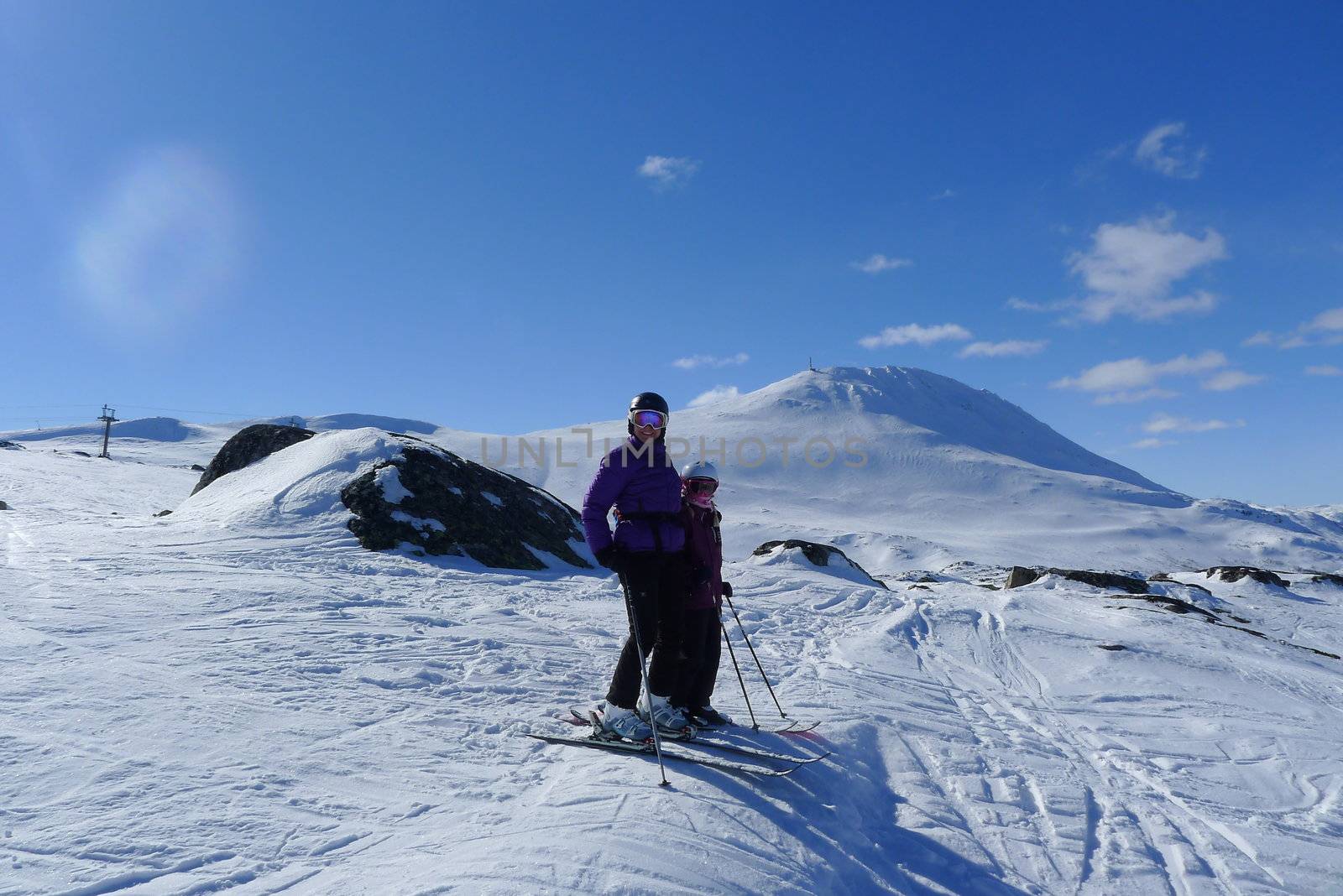 Scandinavian Lifestyle - Skiing at Gaustatoppen by Bildehagen