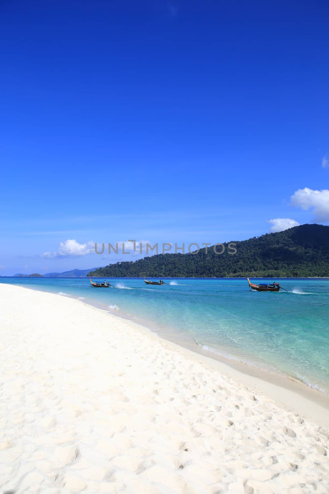 Clear water and blue sky. Lipe island, Thailand by rufous