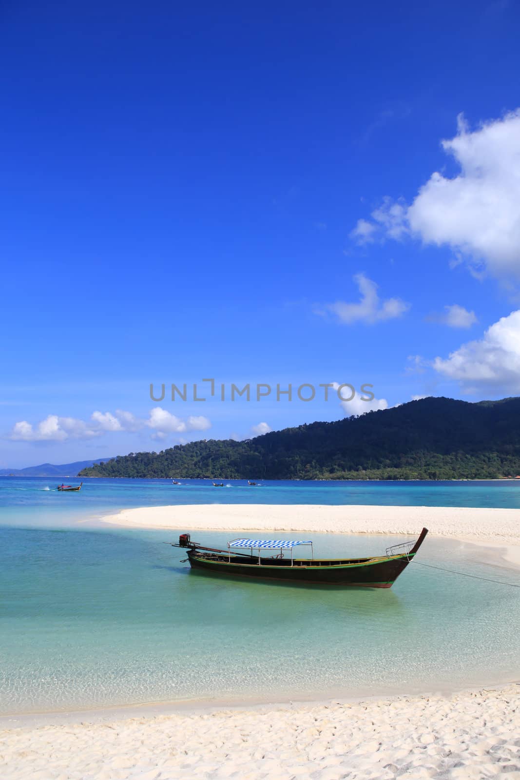 Clear water and blue sky. Lipe island, Thailand by rufous