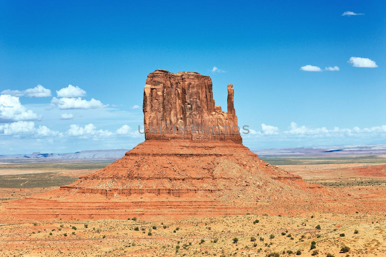 horizontal view of Monument Valley West Thumb 