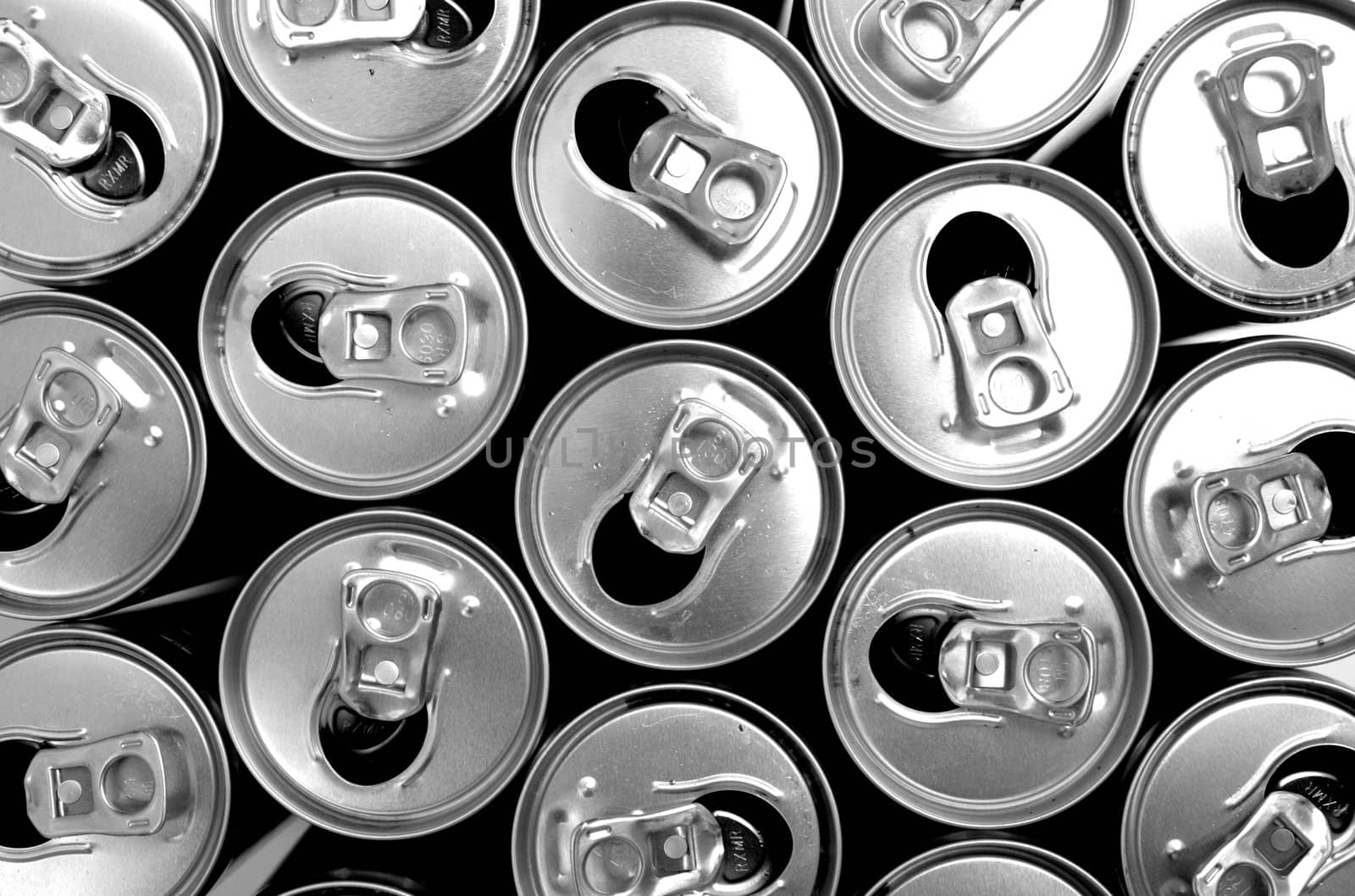 nice alu epmty cans as metal background