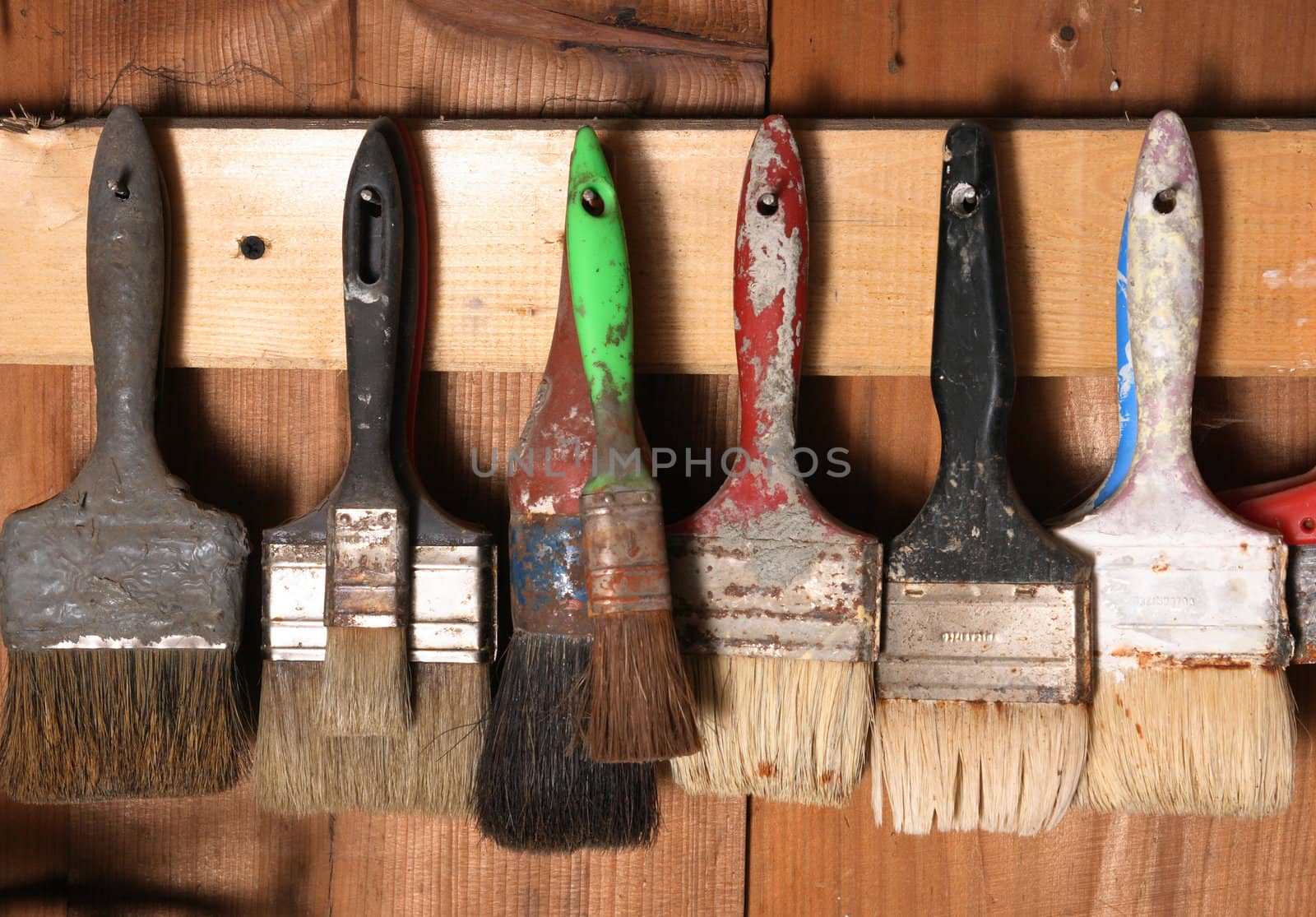 brushes background from the artist work place