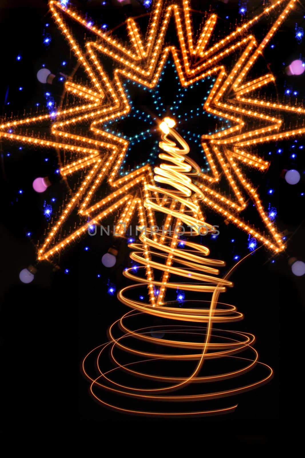 very nice christmas tree from the lights 