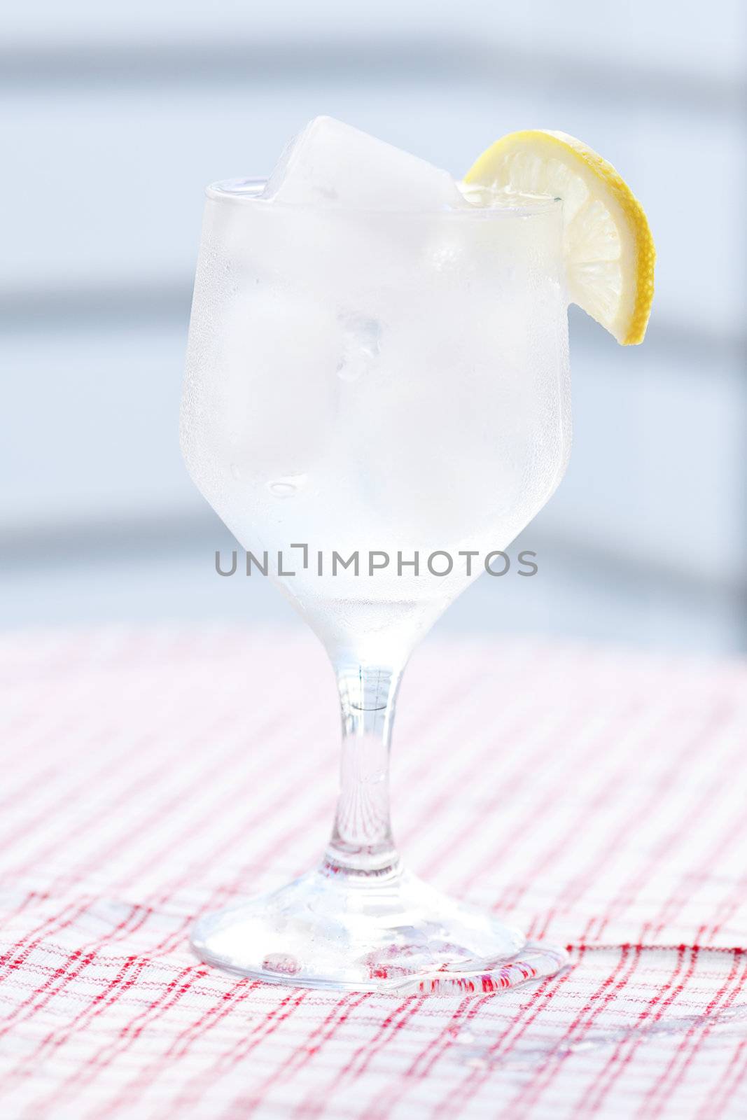 cocktail with ice and lemon