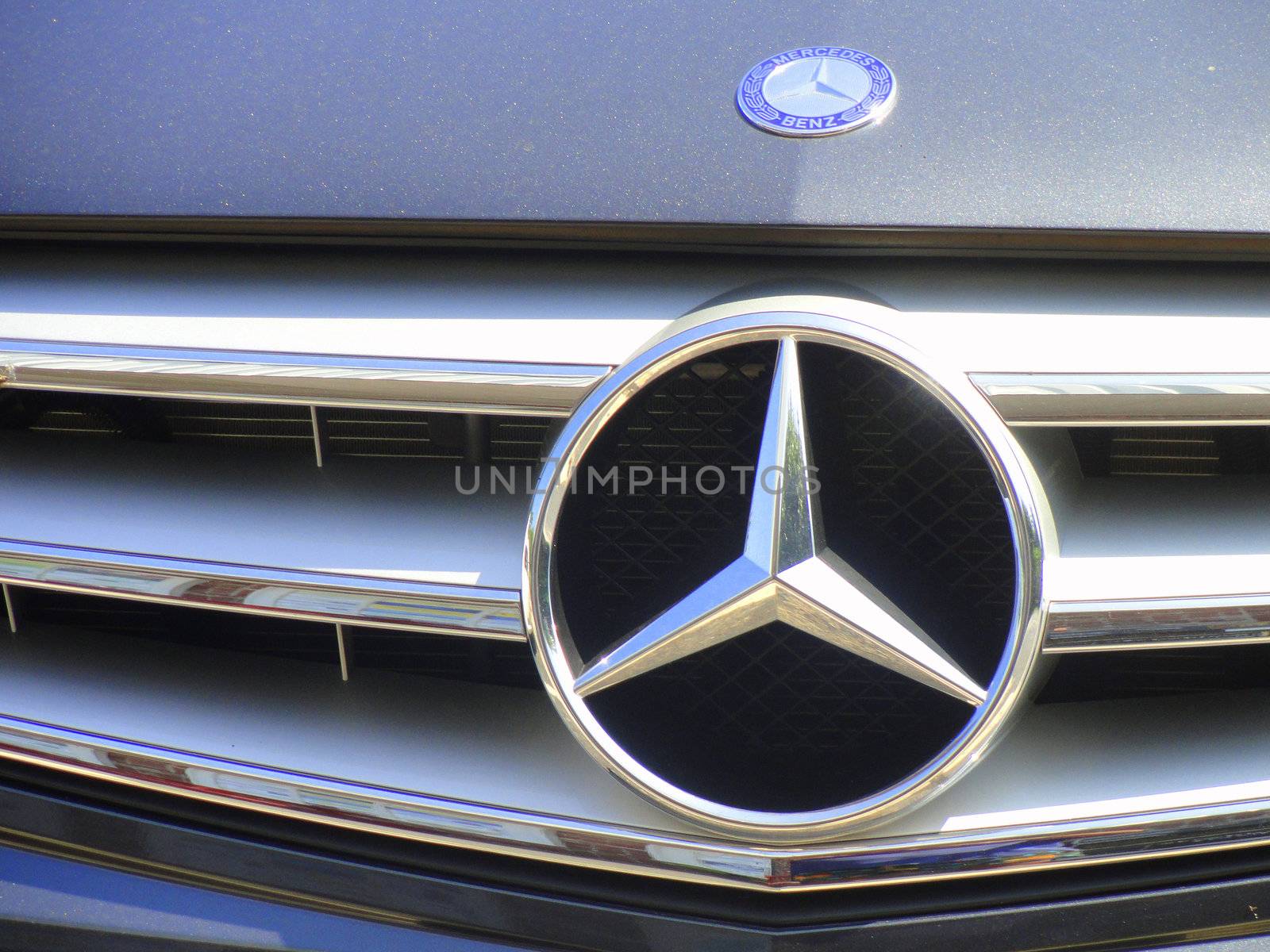 Mercedes Benz. by oscarcwilliams
