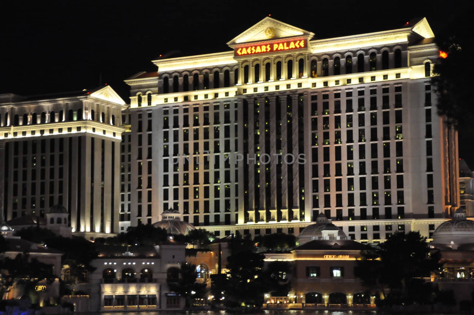 Caesars Palace Hotel and Casino in Las Vegas by sainaniritu
