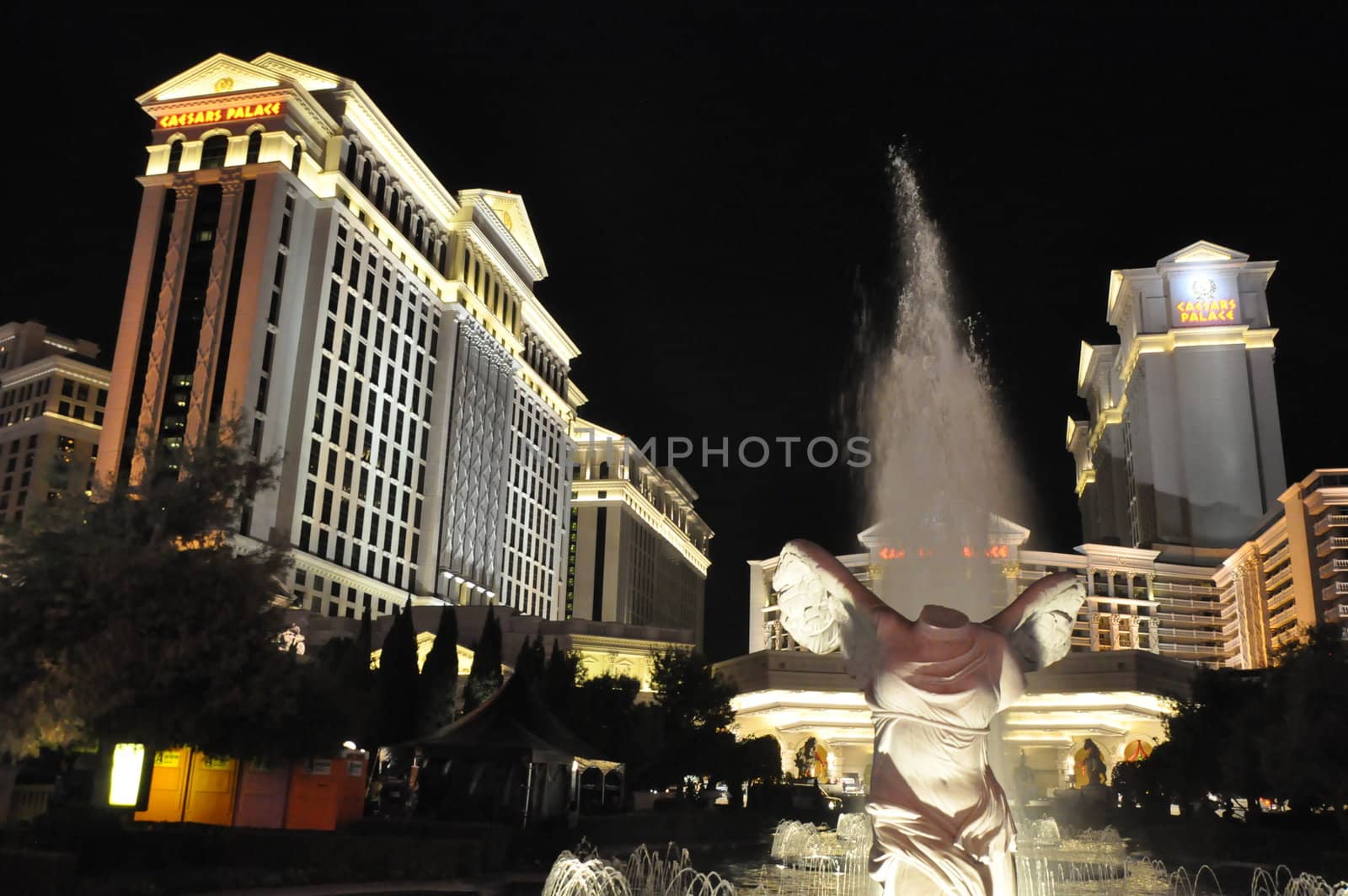 Caesars Palace Hotel and Casino in Las Vegas by sainaniritu