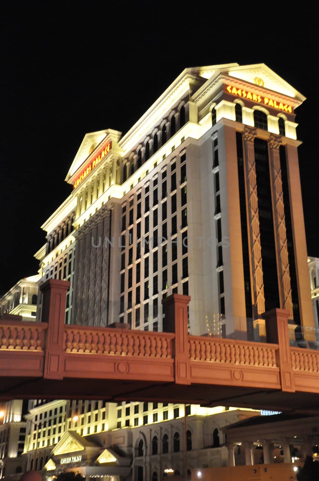 Caesars Palace Hotel and Casino in Las Vegas by sainaniritu