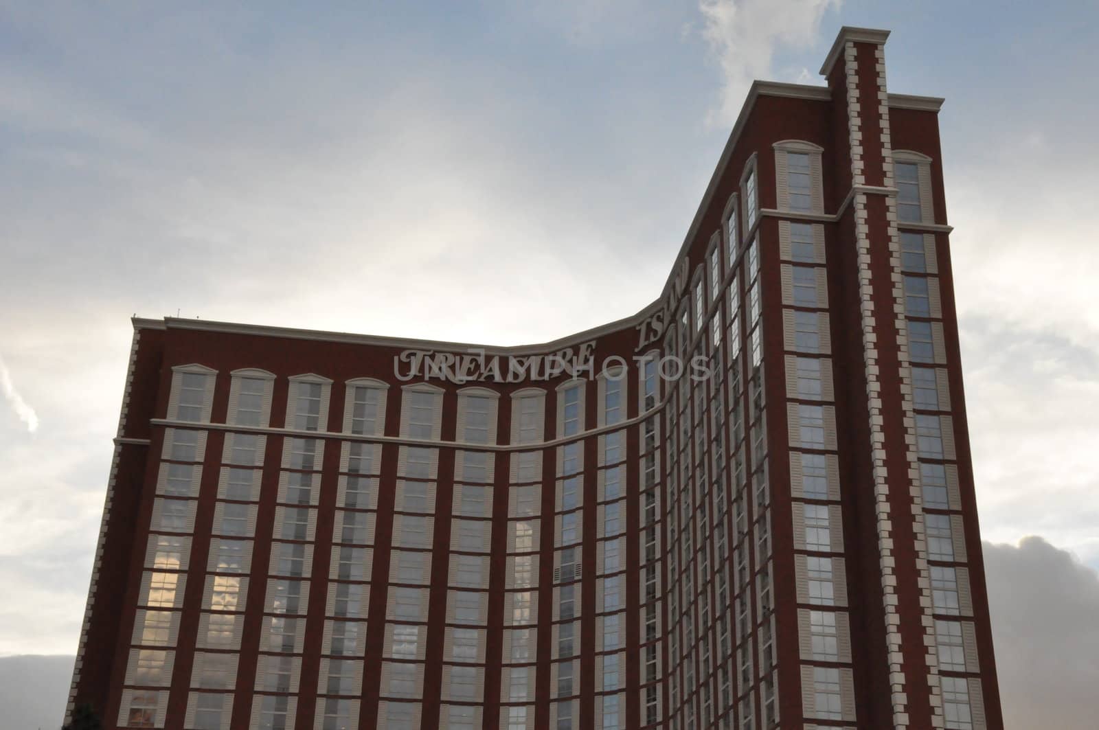 Treasure Island Hotel and Casino in Las Vegas by sainaniritu