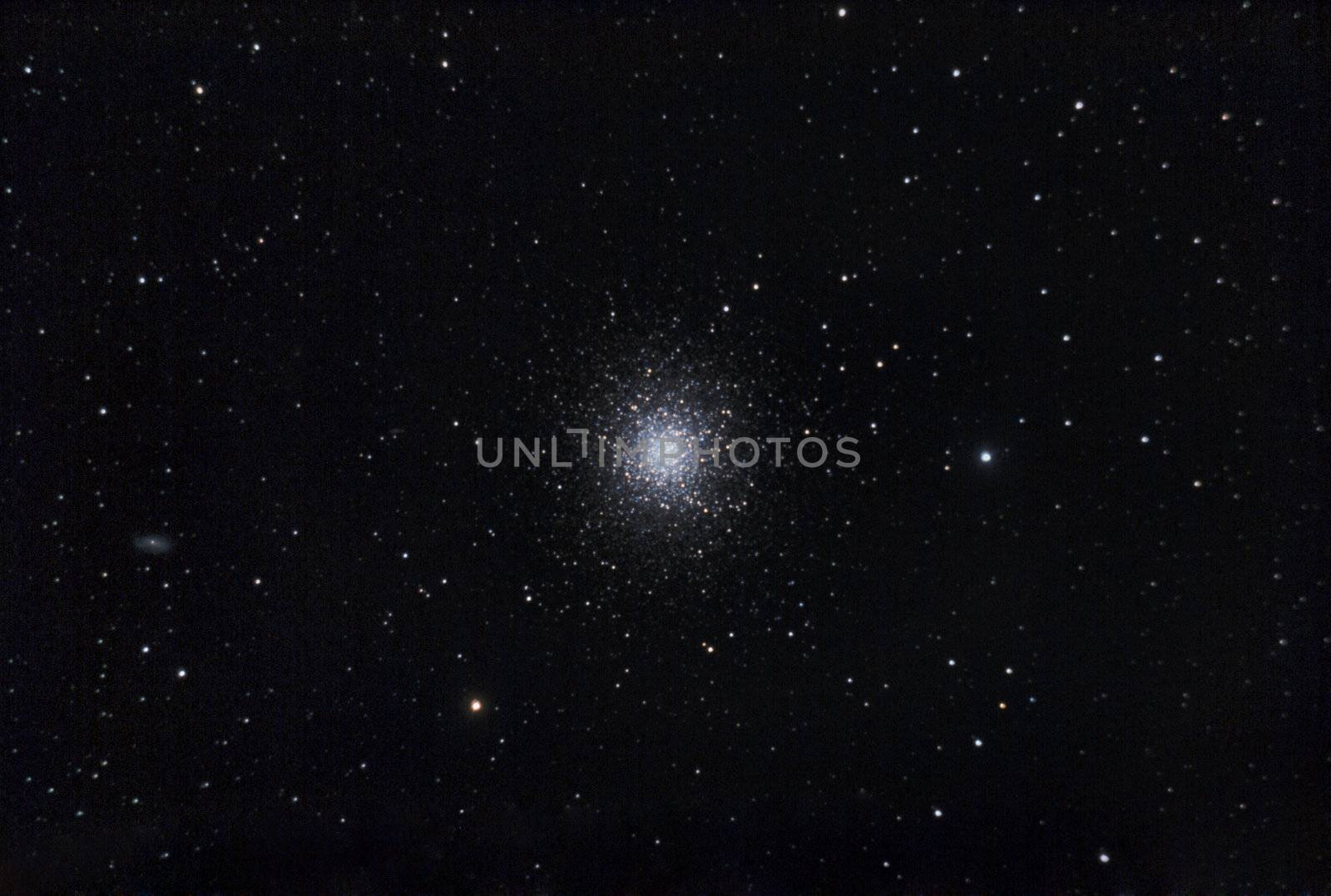 M13 Hercules Globular cluster by HERRAEZ
