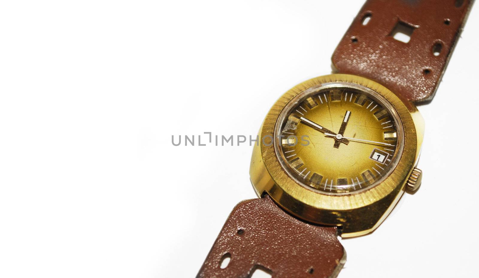 picture of an antiqoue clock on white background
