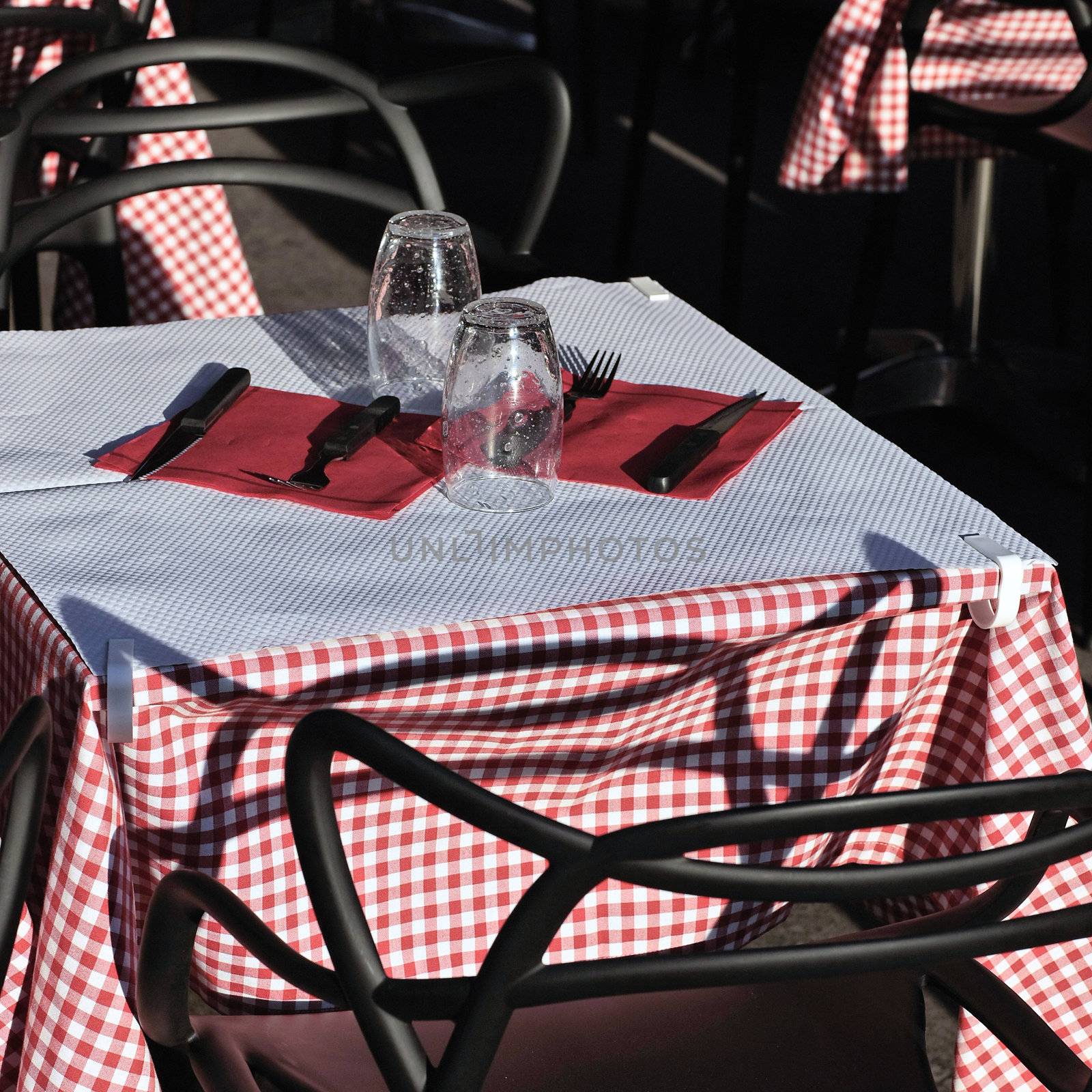 outdoor table of restaurant in french city