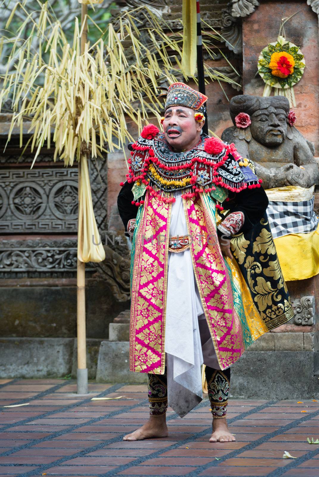 UBUD, BALI, INDONESIA - SEP 21: Actor performs an adviser character on traditional balinese performance Barong on Sep 21, 2012 in Ubud, Bali, Indonesia. The show is popular tourist attraction on Bali