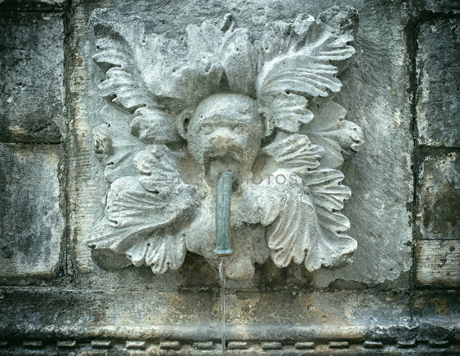 Antique water fountain by ABCDK