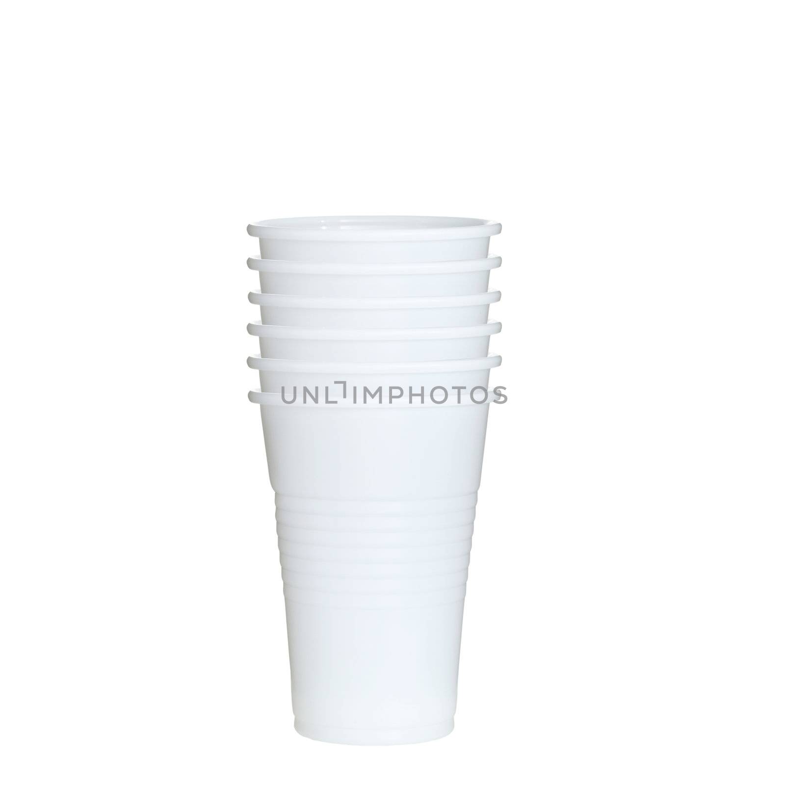plastic cups by ozaiachin