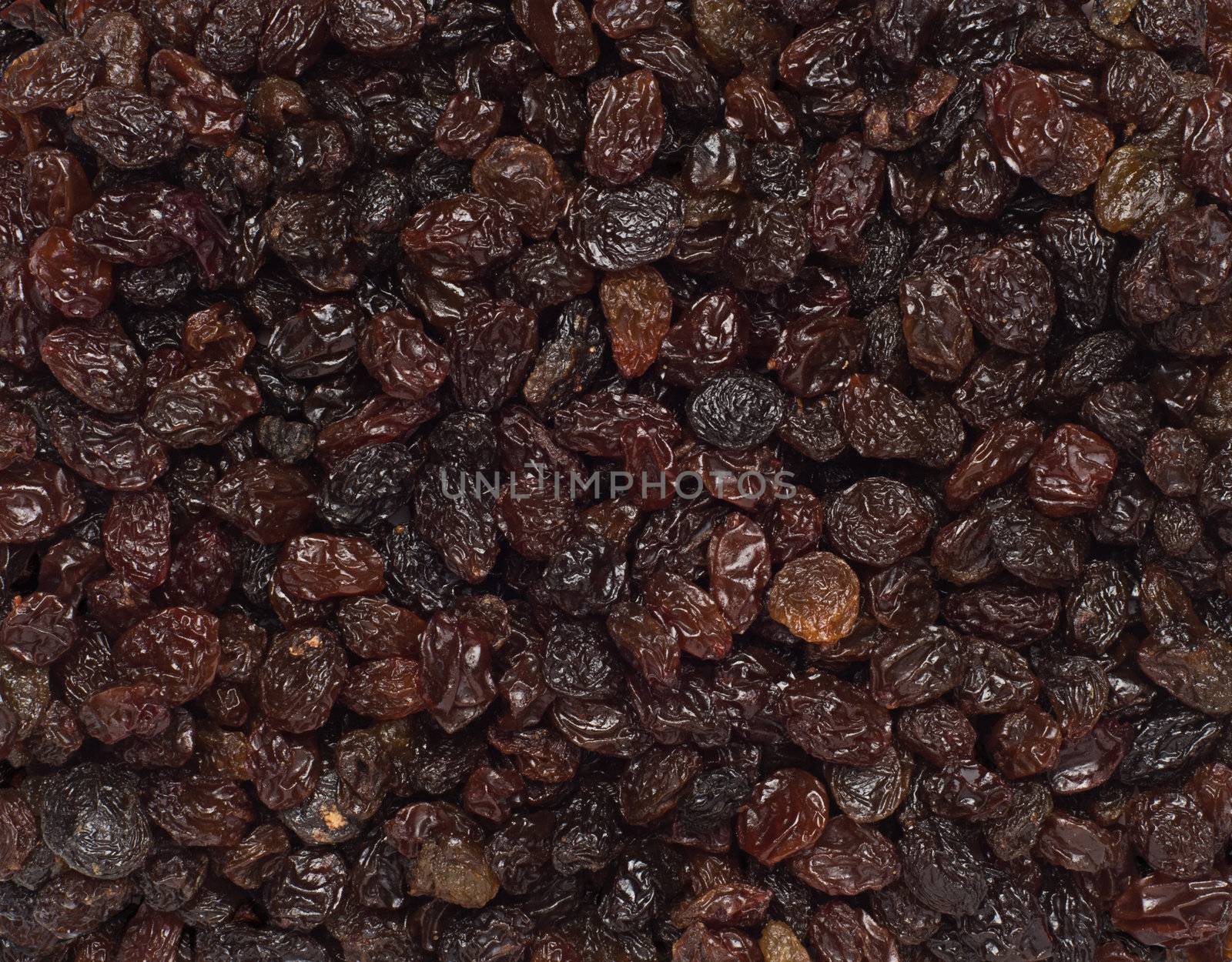 black raisins
