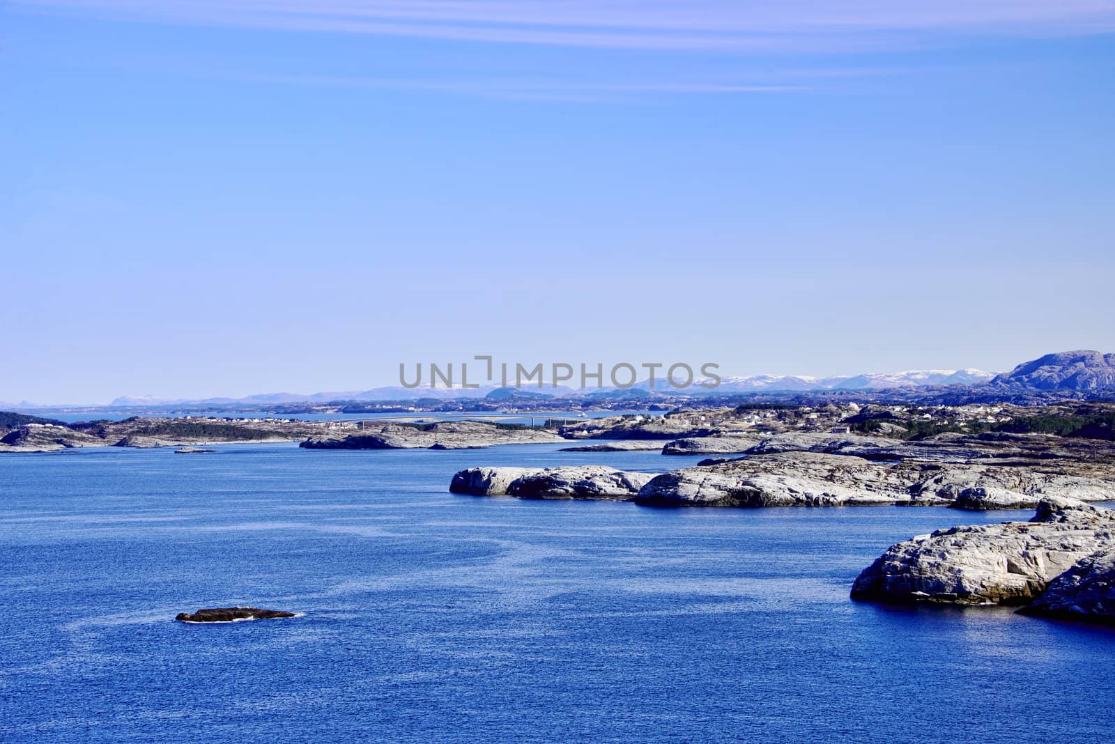 Norwegian coast by GryT