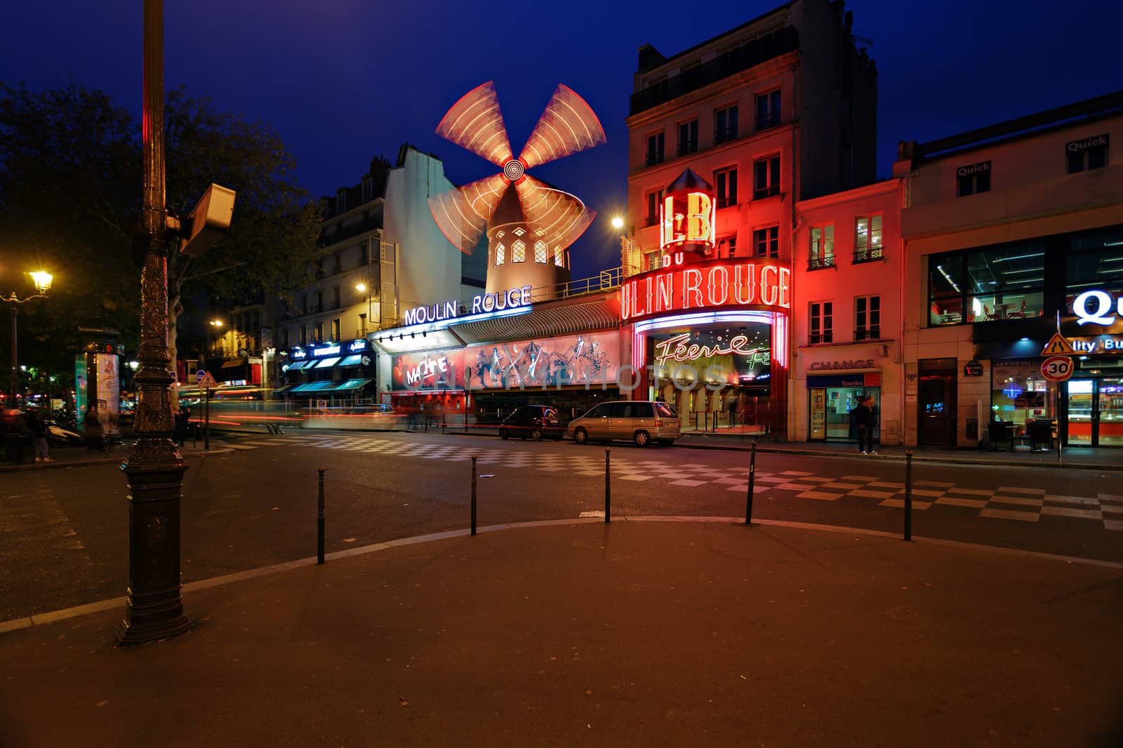 Moulin Rouge night view by Roka