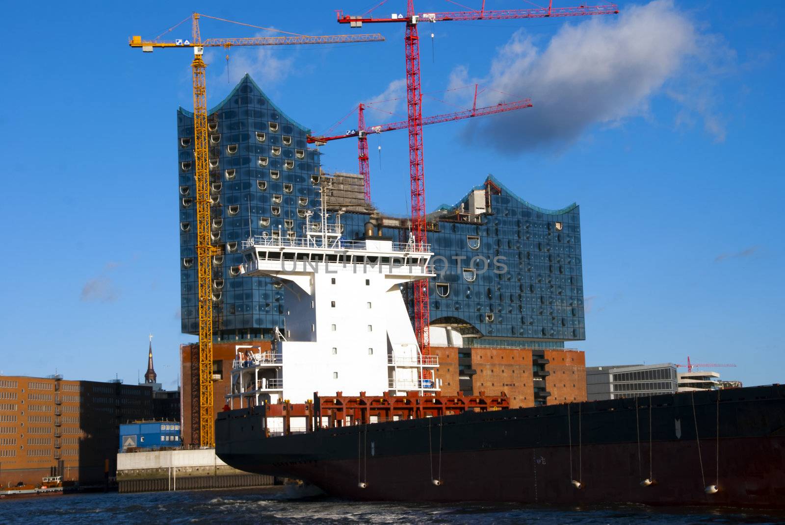 Ship and the Elbe Philharmonic Hall (Elbphilharmonie) in Hamburg