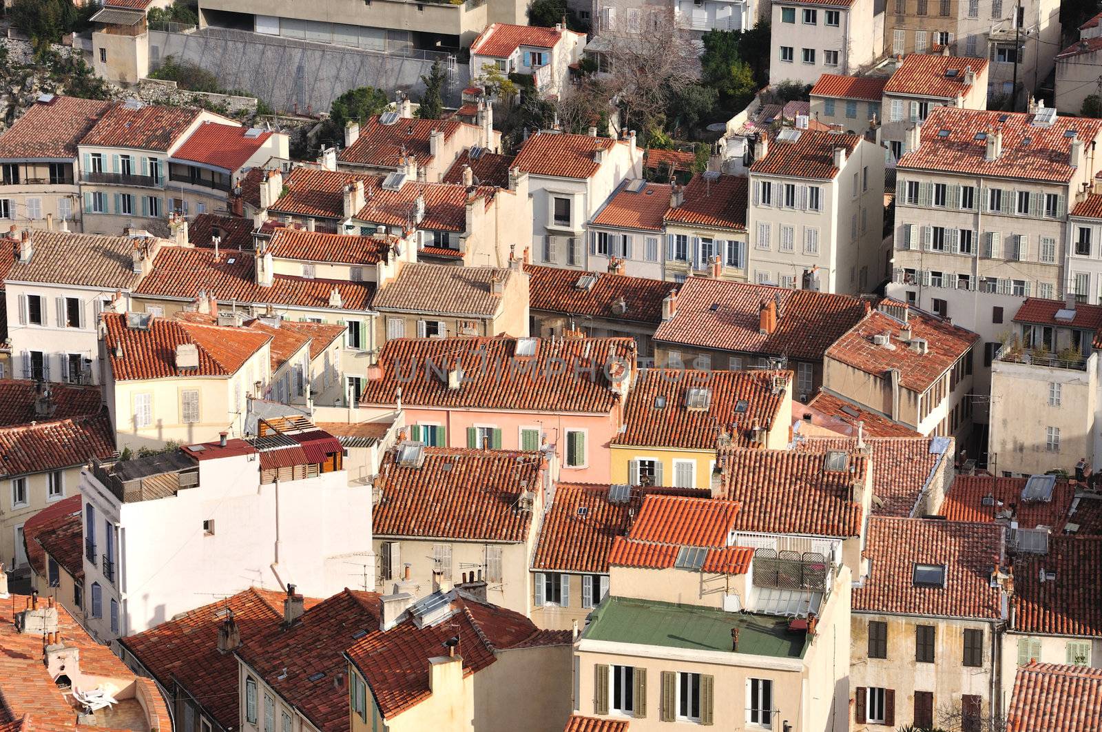 Just common houses which you can easily find in French second largest city - Marseille.
