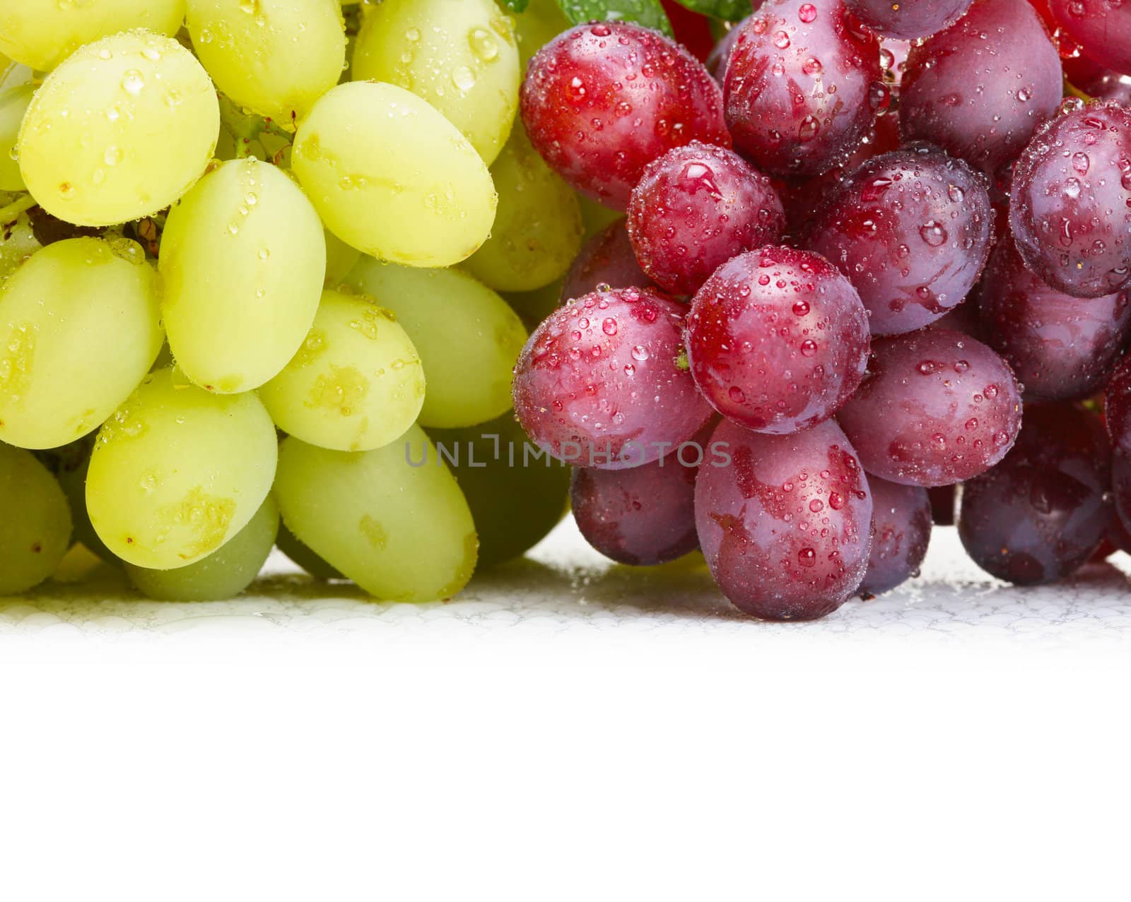 fresh green and rose grapes
