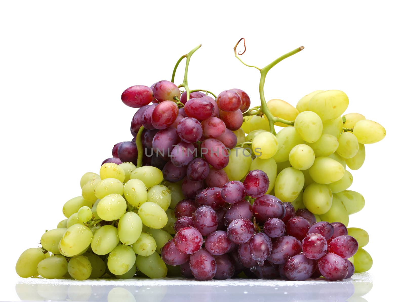 fresh green and rose grapes