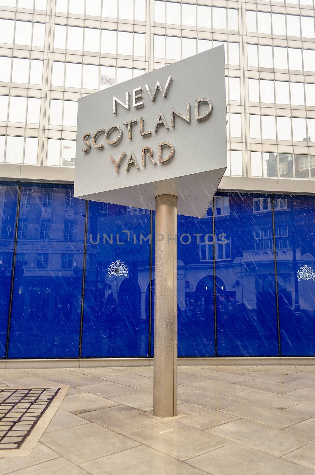 New Scotland Yard Building, London, UK by marcorubino