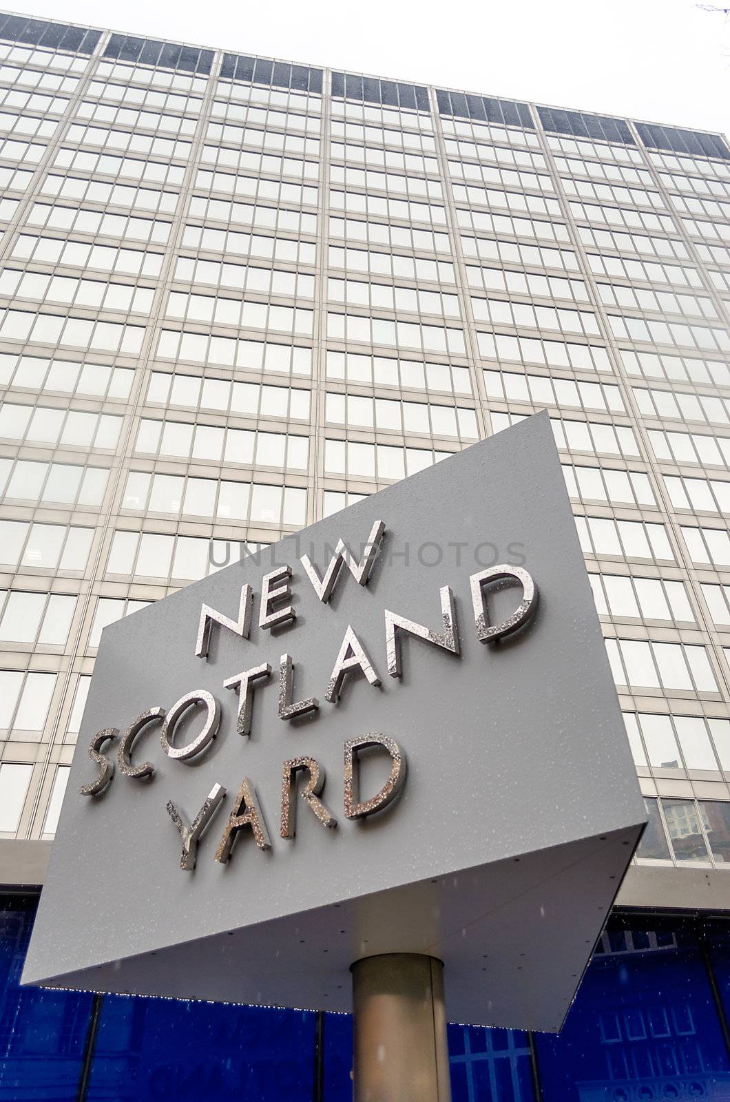 New Scotland Yard Building, London, UK by marcorubino