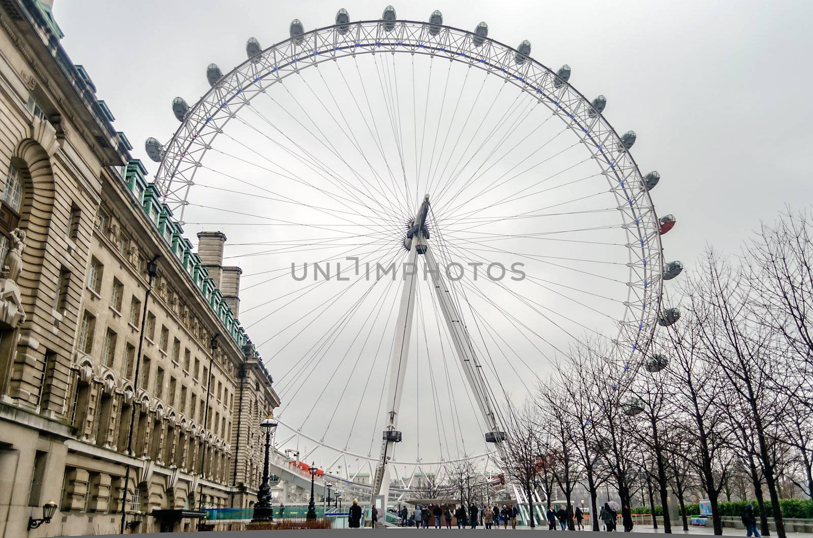 The London Eye Panoramic Wheel by marcorubino