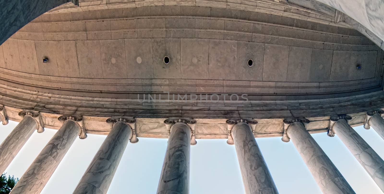 neoclassical ionic architectural details