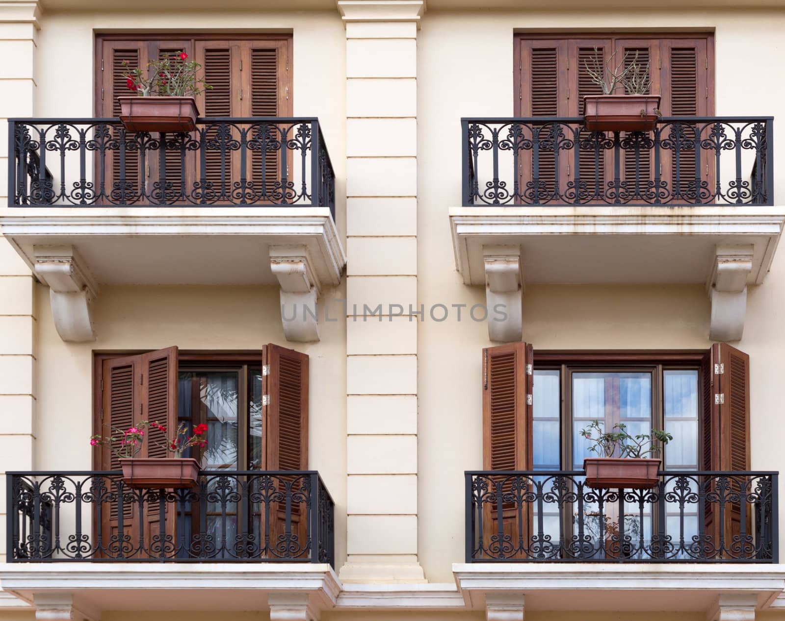 facade with balconies in the colonial style