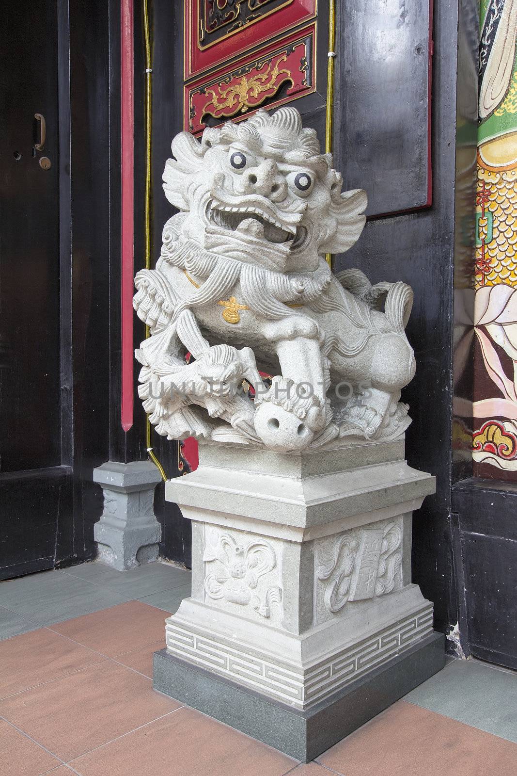 Chinese Foo Dog Temple Female Lion Guardian Marble Stone Sculpture