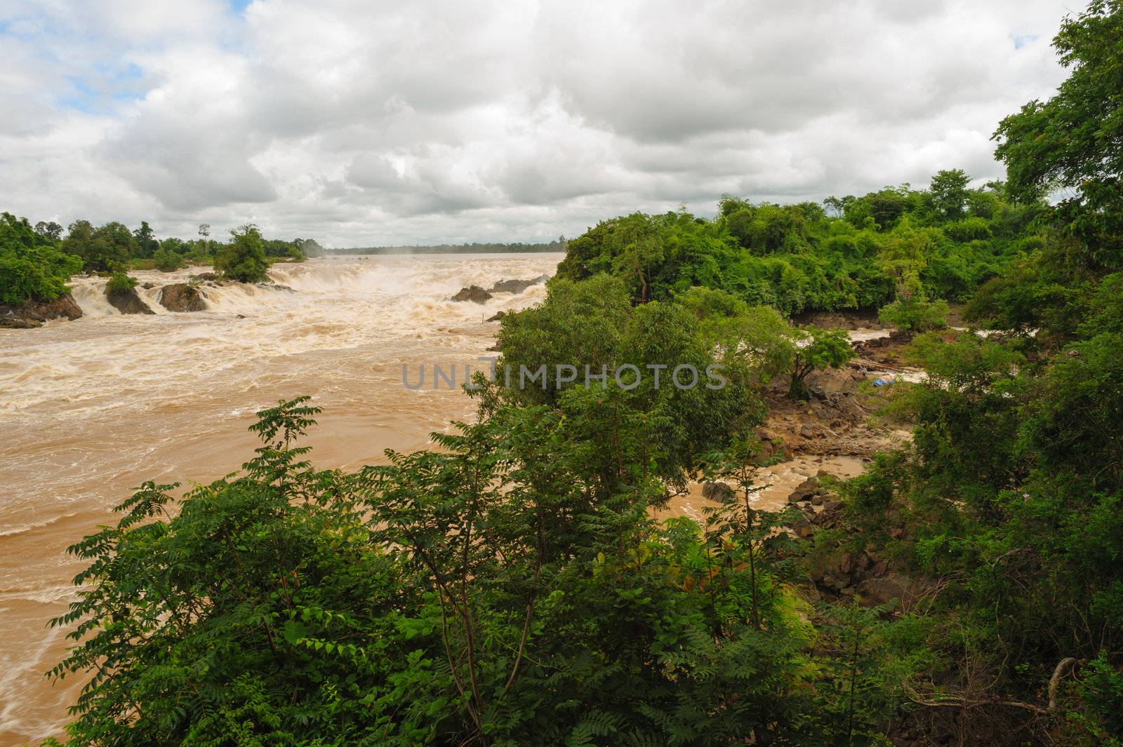 Con Pa Peng waterfall, Laos. by ngungfoto