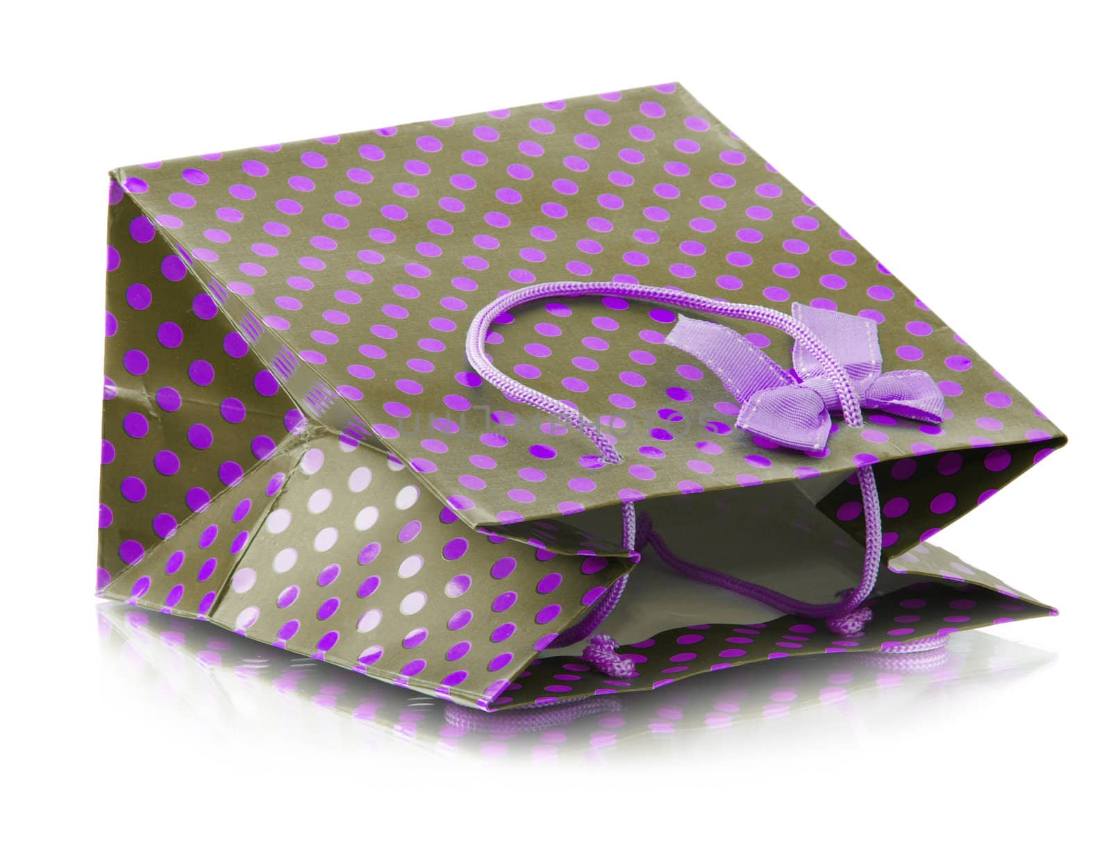 Beatiful shopping bag isolaten on white background