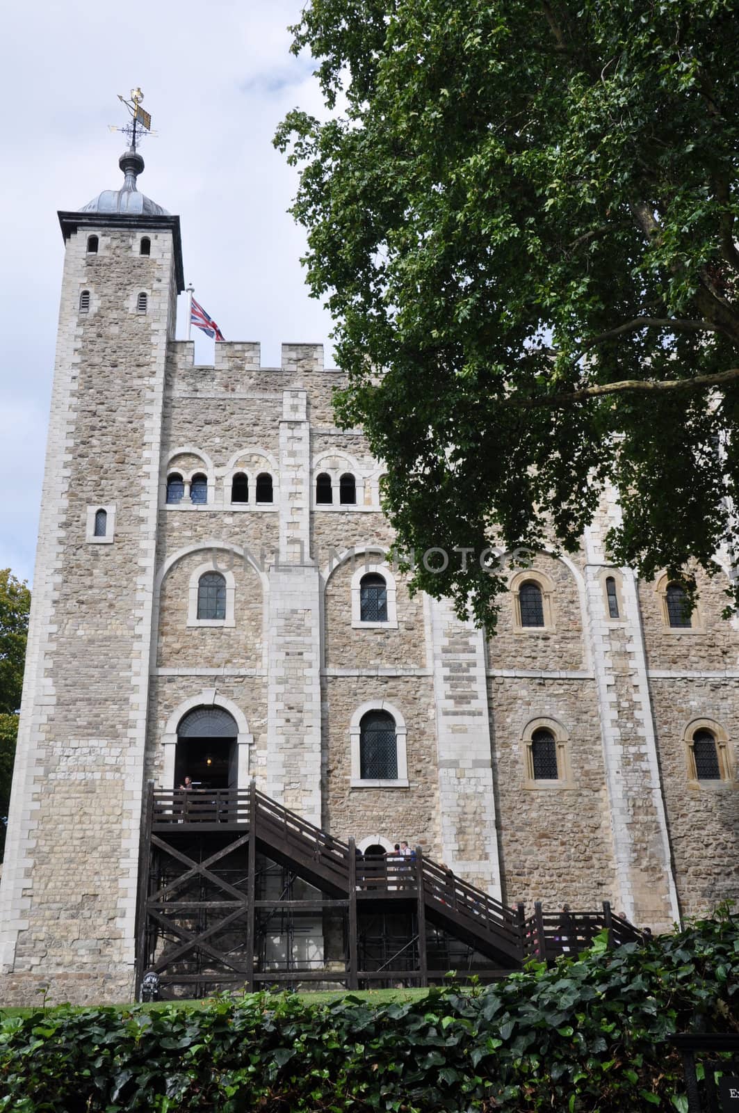 Tower of London by sainaniritu