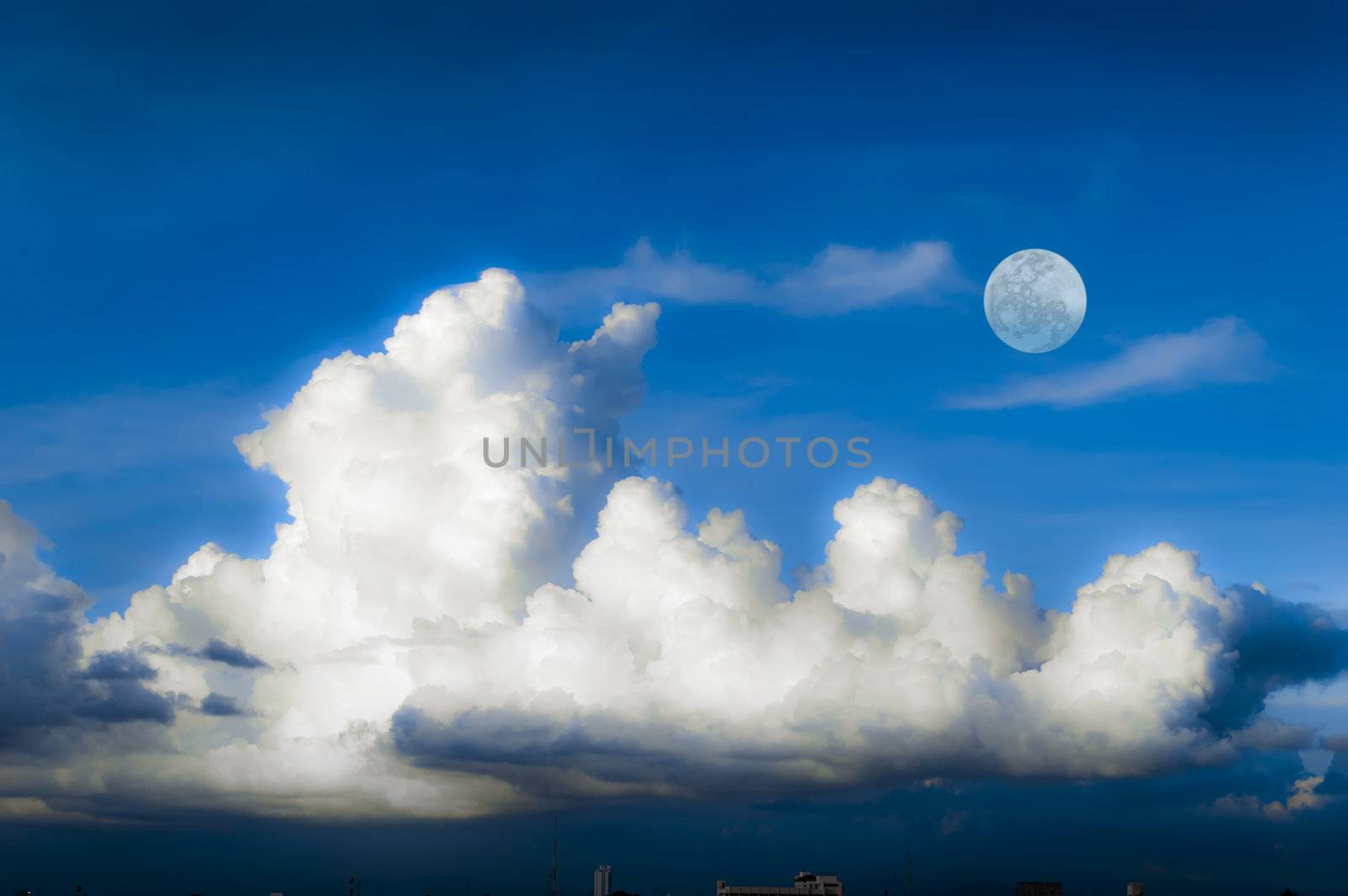 Moon and Cloud. Sky over Pattaya City.