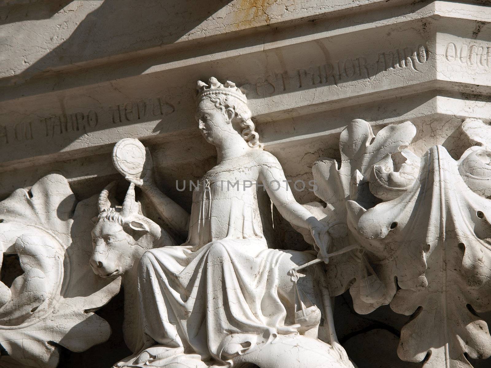 Venice - the unique beauty of the capitals of the columns of the Ducal Palace