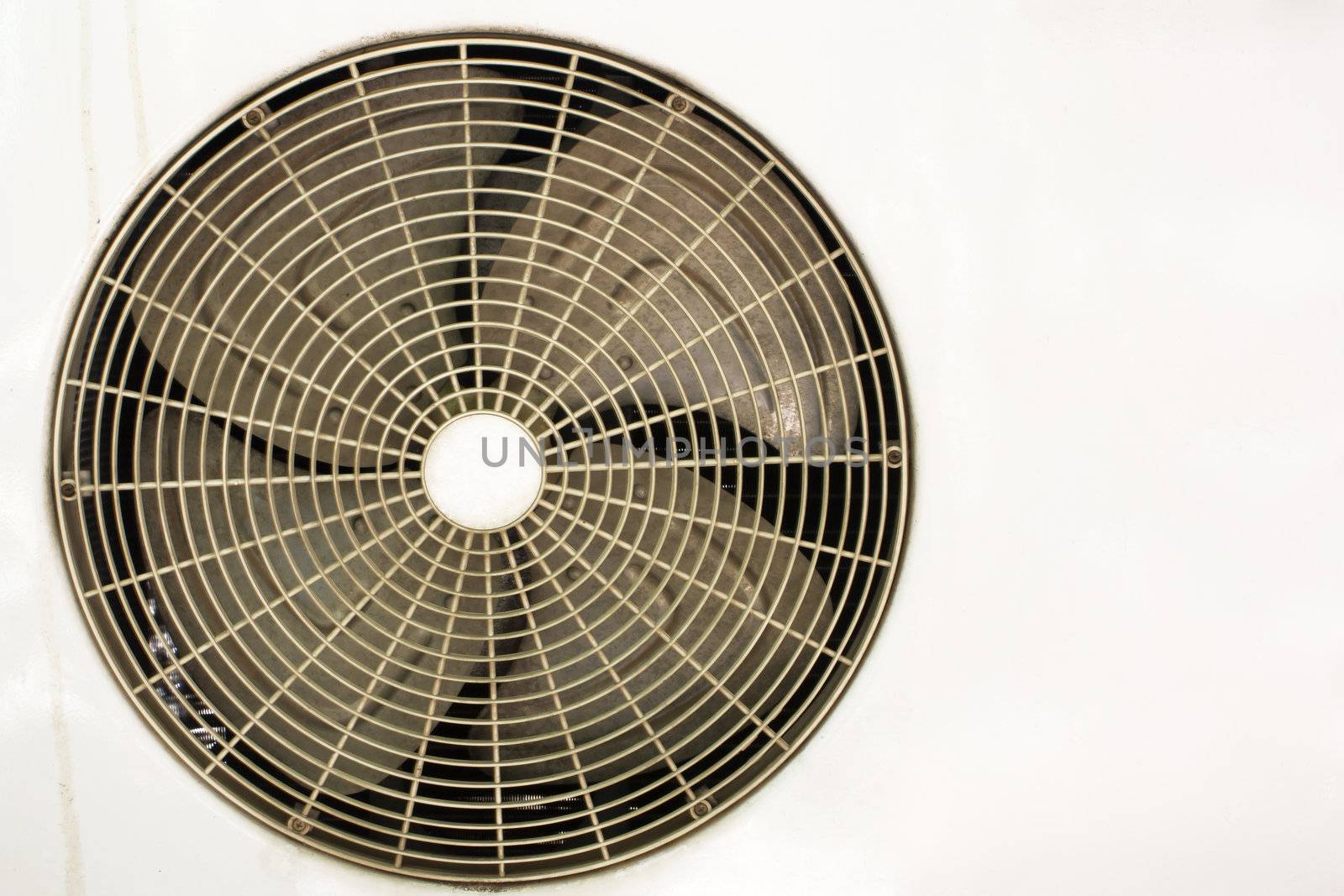 AC condenser fan. by janniwet