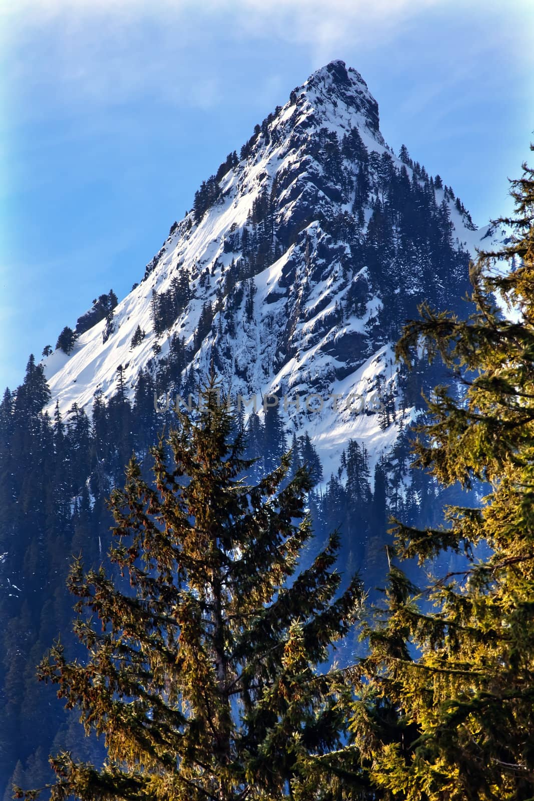 Snow Mountain Snoqualme Pass Washington