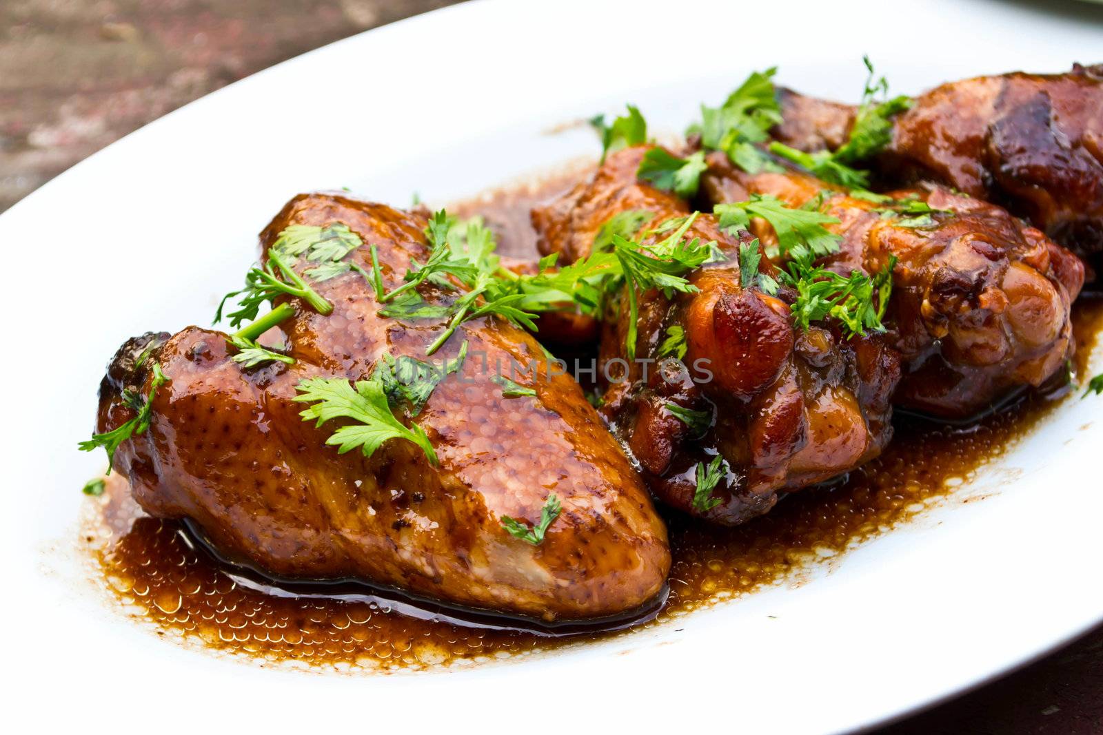 Stewed chicken wings