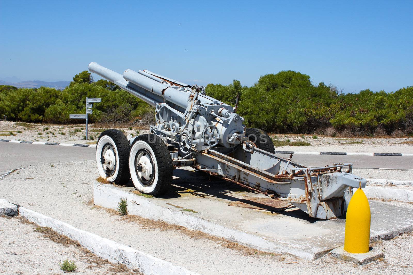 Old Cannon on Robben Island by dwaschnig_photo