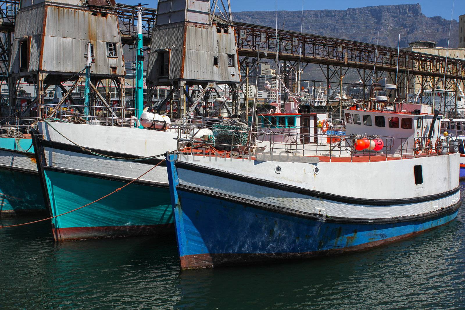 Boats at Cape Town Harbor by dwaschnig_photo