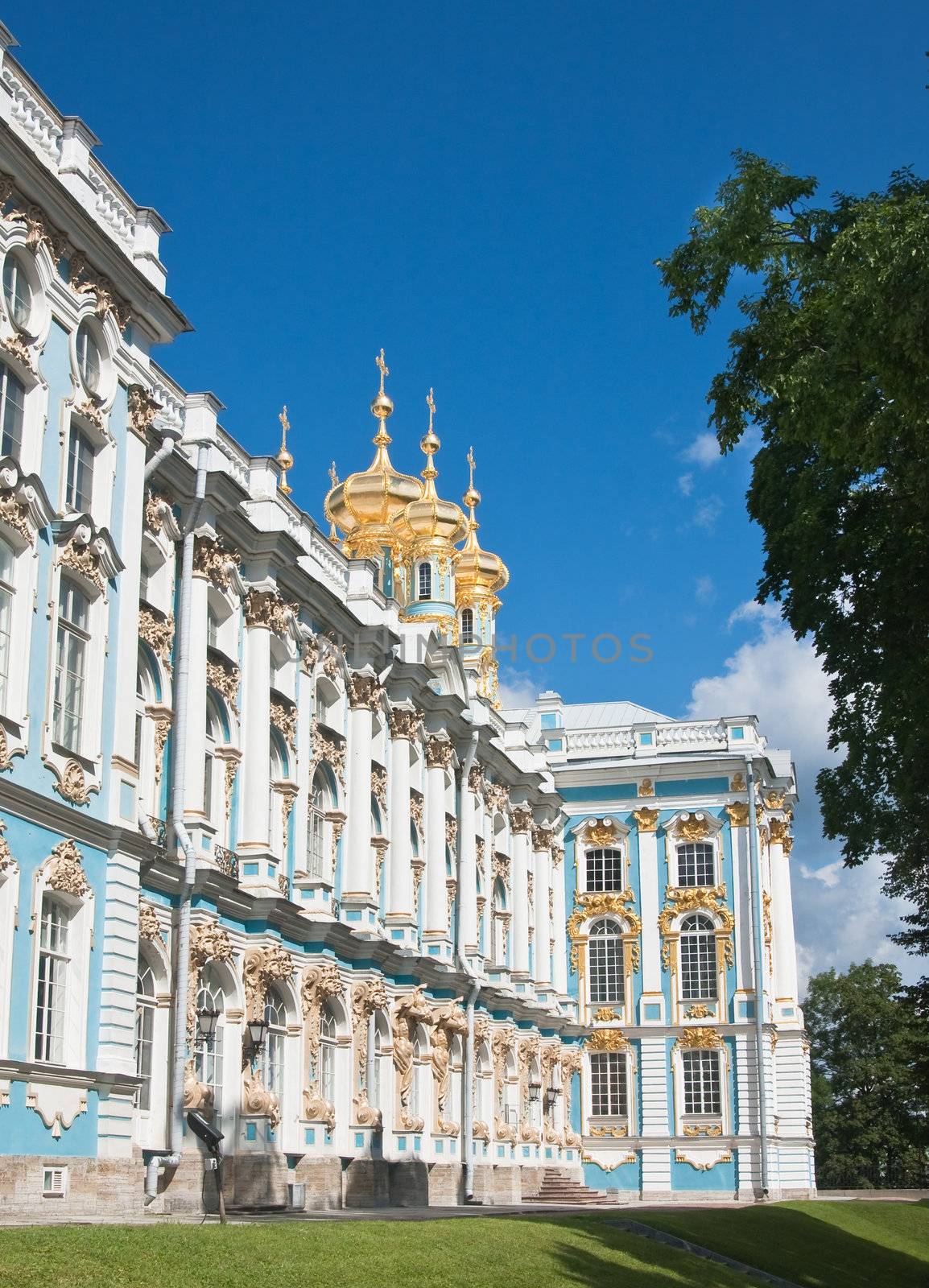 The Catherine Palace, located in the town of Tsarskoye Selo (Pus by nikolpetr