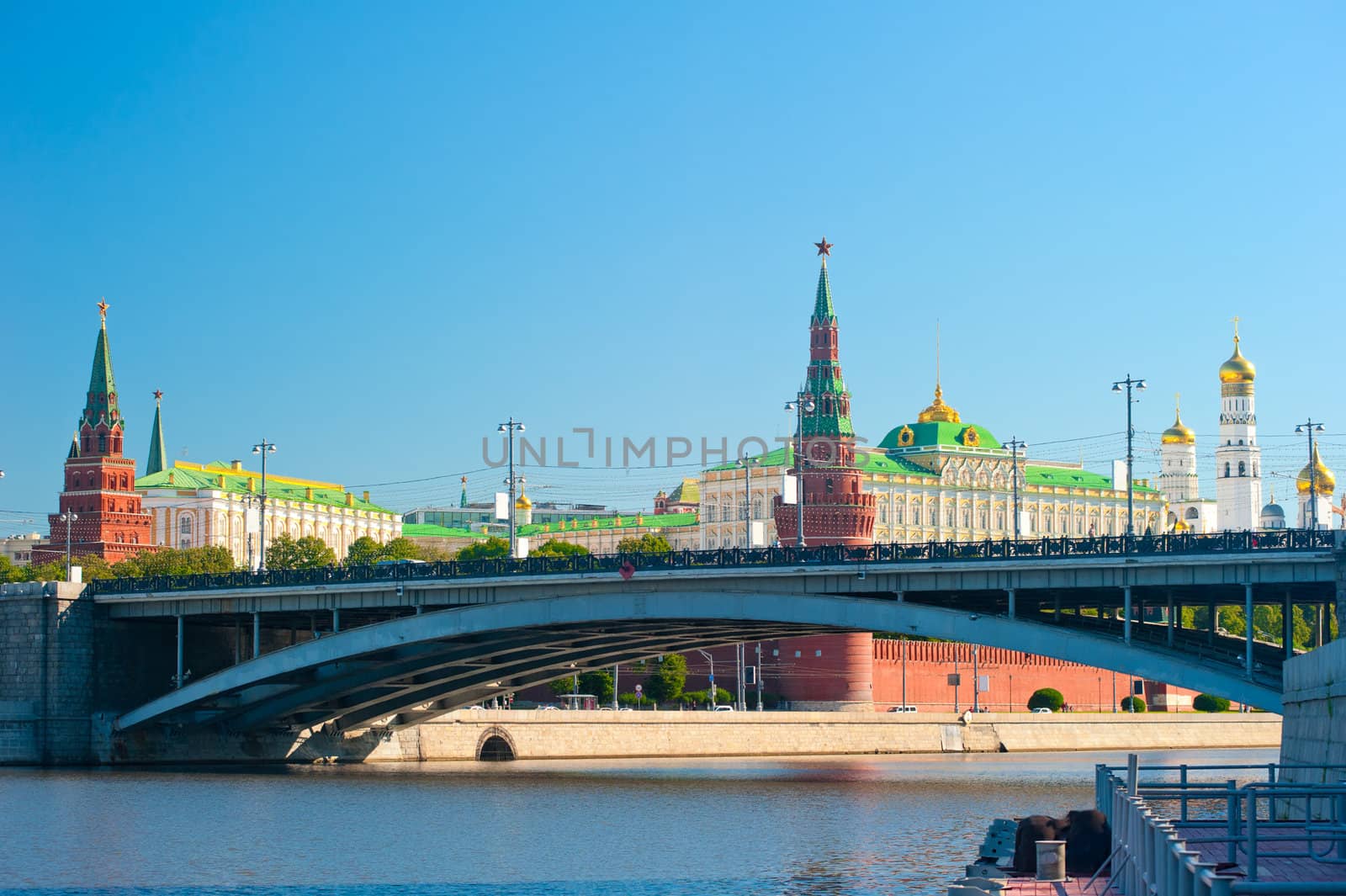 The Kremlin, Moscow, Bolshoy Stone Bridge, Vodovzvodnaya (Sviblova) Tower, the Kremlin Palace and Cathedrals