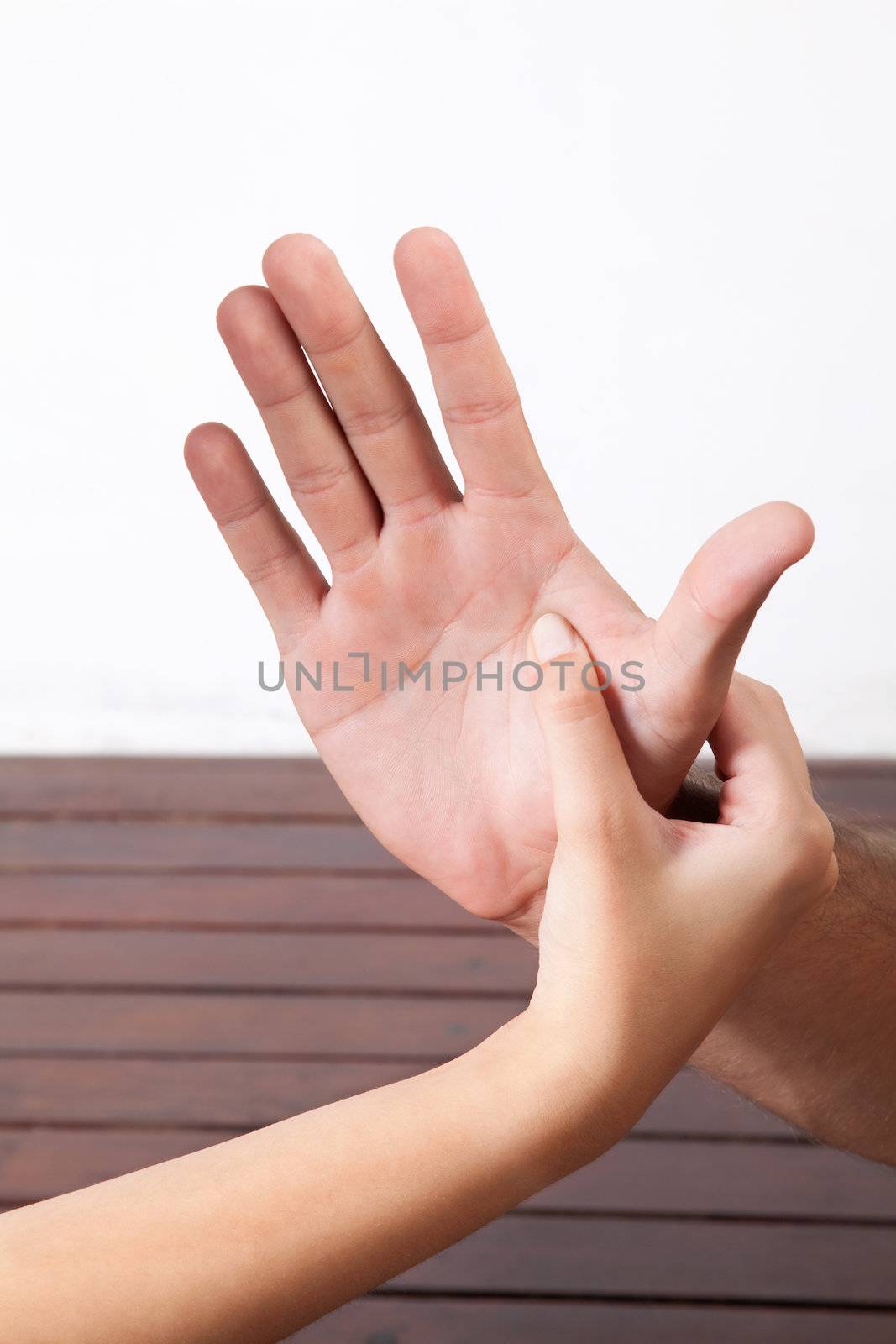 Hand Massage by leaf
